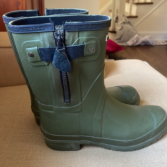 Wind River Short Green Rainboots with Zippers - Picture 4 of 5